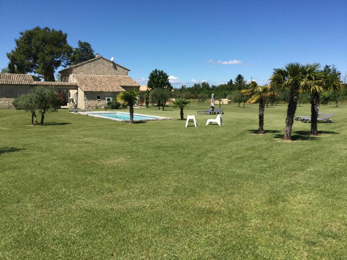 B&B Dans Mas En Pierres Robion en Luberon Buitenkant foto
